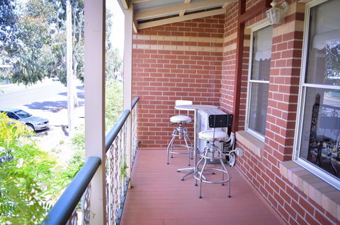 Turner Terrace - Dalby Accommodation 3