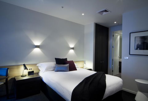 Tyrian Serviced Apartments Fitzroy - Dalby Accommodation 5