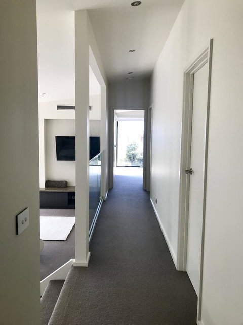 Lorne Sea View Terrace House - Dalby Accommodation 24