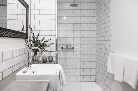 Daylesford Art Motel - Dalby Accommodation 2