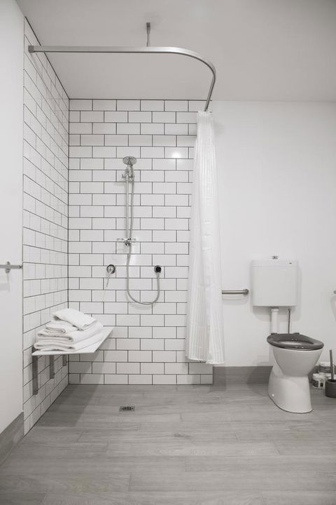 Daylesford Art Motel - Dalby Accommodation 17