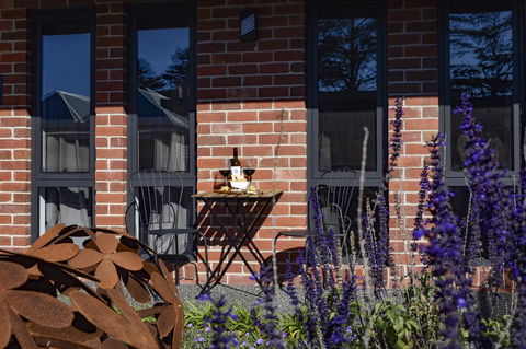 Daylesford Art Motel - Dalby Accommodation 21