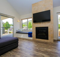 Amber Mist Villa Two - Dalby Accommodation