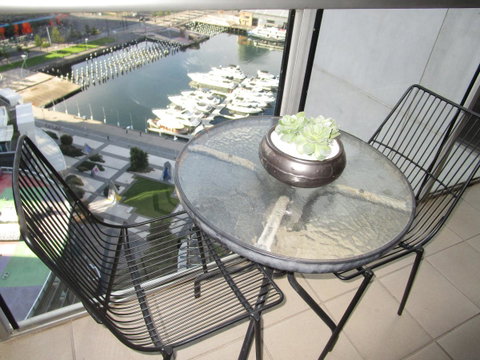 Harbour Escape Apartments Docklands - Dalby Accommodation 1