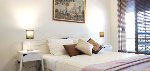 The Gallery Hours - Dalby Accommodation 2