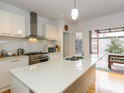 Torquay Timeout - Dalby Accommodation 7