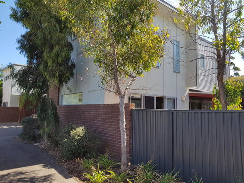 Torquay Timeout - Dalby Accommodation 1