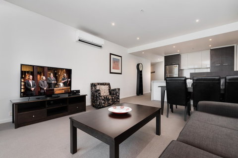 Dockland Kings Lucky 805 - Dalby Accommodation 2