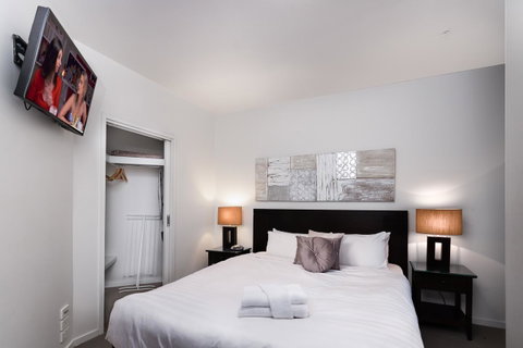Dockland Kings Lucky 805 - Dalby Accommodation 6