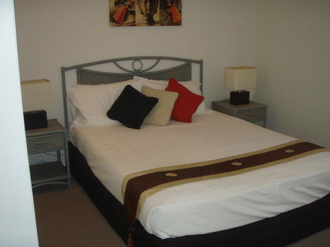 Sails On Horseshoe - Dalby Accommodation 24
