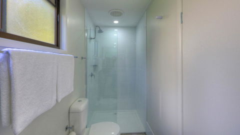 Alex Beach Cabins And Tourist Park - Dalby Accommodation 28