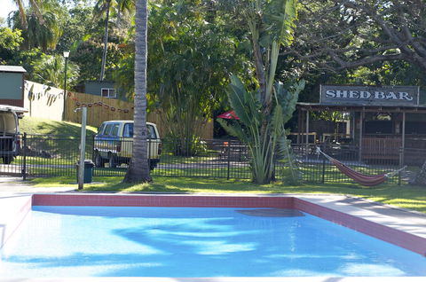 Nomads Airlie Beach - Dalby Accommodation 33