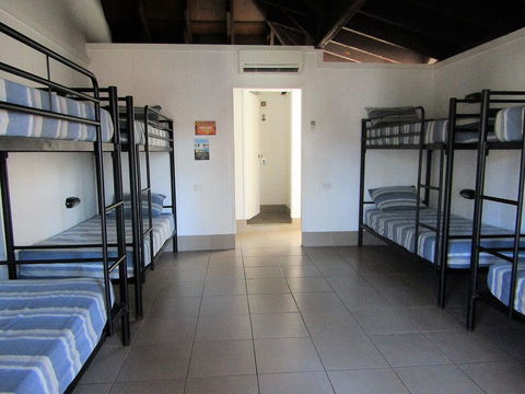 Nomads Airlie Beach - Dalby Accommodation 13