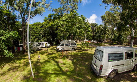 Nomads Airlie Beach - Dalby Accommodation 39
