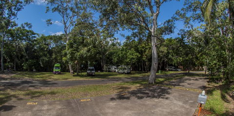 Nomads Airlie Beach - Dalby Accommodation 43