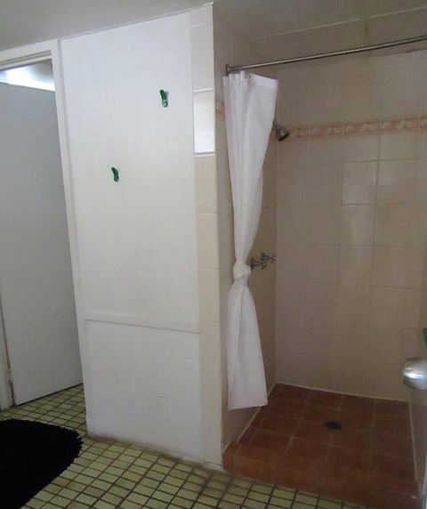 Nomads Airlie Beach - Dalby Accommodation 4