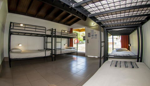 Nomads Airlie Beach - Dalby Accommodation 17