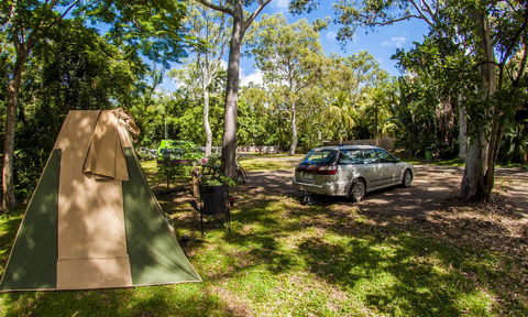 Nomads Airlie Beach - Dalby Accommodation 40