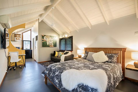Airlie Beach Eco Cabins - Adults Only - Dalby Accommodation 20
