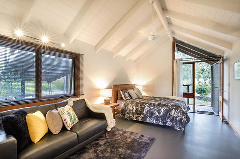 Airlie Beach Eco Cabins - Adults Only - Dalby Accommodation 21