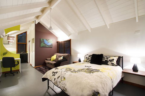 Airlie Beach Eco Cabins - Adults Only - Dalby Accommodation 25