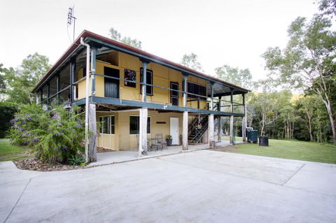 Airlie Beach Eco Cabins - Adults Only - Dalby Accommodation 44