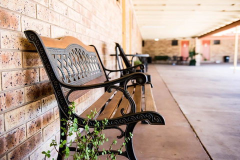 Clermont Country Motor Inn - Dalby Accommodation 5