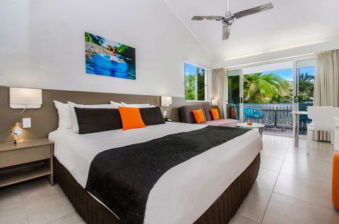 By The Sea Port Douglas - Dalby Accommodation 2