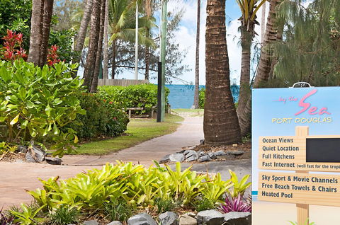 By The Sea Port Douglas - Dalby Accommodation 26