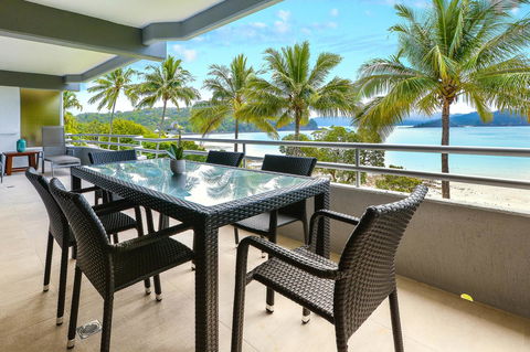 Frangipani 104 - Hamilton Island - Dalby Accommodation 0