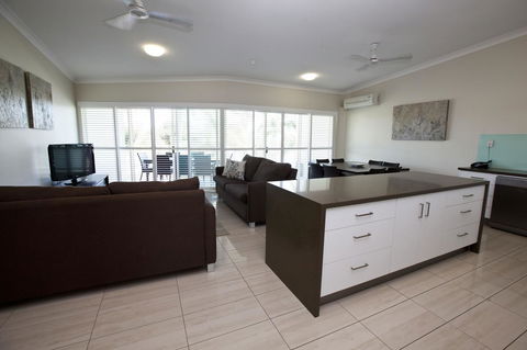 Mariners North Holiday Apartments - Dalby Accommodation 28