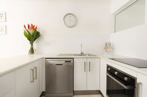 The White House Port Douglas - Dalby Accommodation 10