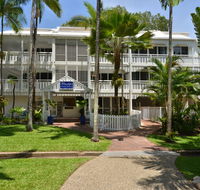 The White House Port Douglas - Dalby Accommodation