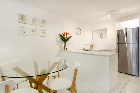 The White House Port Douglas - Dalby Accommodation 12