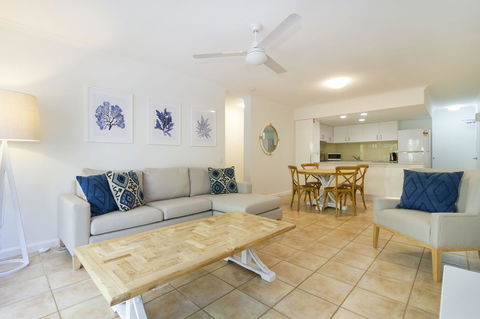 The White House Port Douglas - Dalby Accommodation 28
