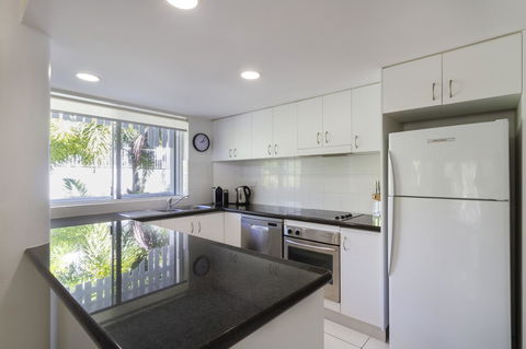 The White House Port Douglas - Dalby Accommodation 38