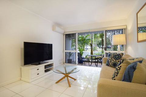 The White House Port Douglas - Dalby Accommodation 16
