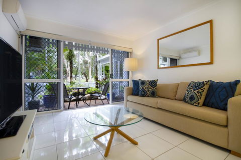 The White House Port Douglas - Dalby Accommodation 3