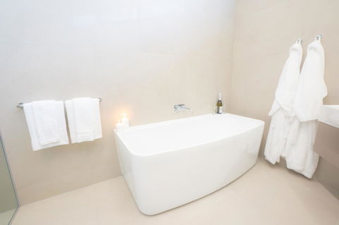 Pacific Hotel Cairns - Dalby Accommodation 23