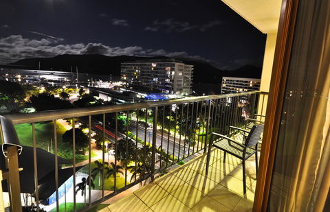 Pacific Hotel Cairns - Dalby Accommodation 37