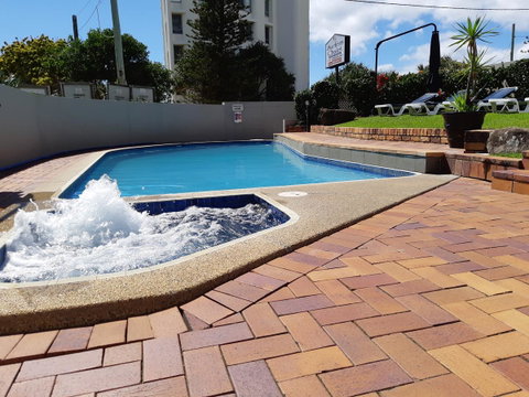 Surfers Chalet - Dalby Accommodation 3