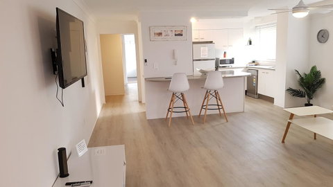 Surfers Chalet - Dalby Accommodation 10