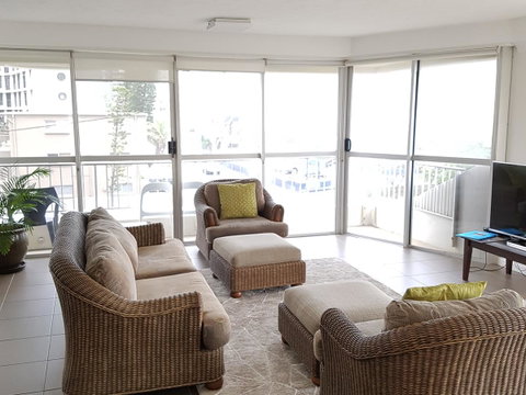 Surfers Chalet - Dalby Accommodation 32