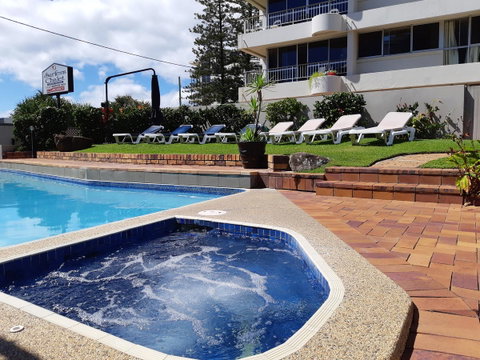 Surfers Chalet - Dalby Accommodation 6