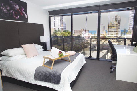 Circle Luxury Holidays - Dalby Accommodation 9