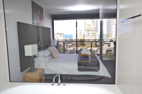 Circle Luxury Holidays - Dalby Accommodation 5