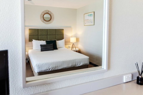 Greenmount Beach House - Dalby Accommodation 7