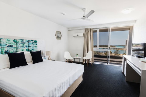 Greenmount Beach House - Dalby Accommodation 12