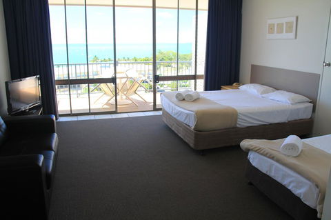 Ocean Views At Whitsunday Terraces Resort - Dalby Accommodation 11