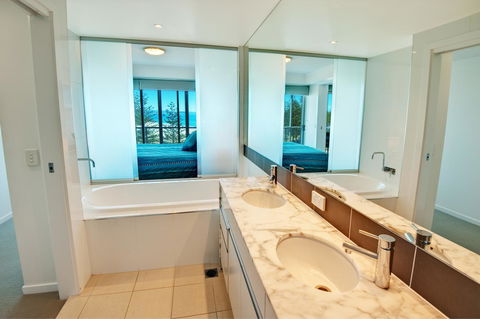 Reflections Tower Two - Dalby Accommodation 14